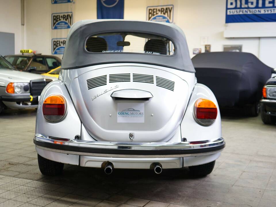 Immagine 14/31 di Volkswagen Käfer 1303 LS (1979)