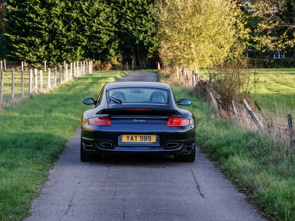 Bild 16/38 von Porsche 911 Turbo (2007)