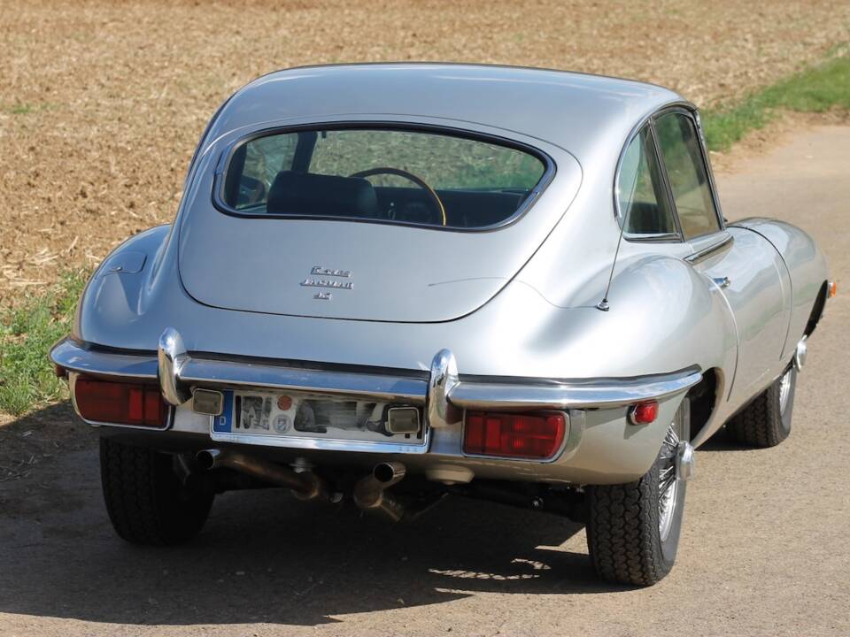 Bild 25/38 von Jaguar E-Type (2+2) (1968)