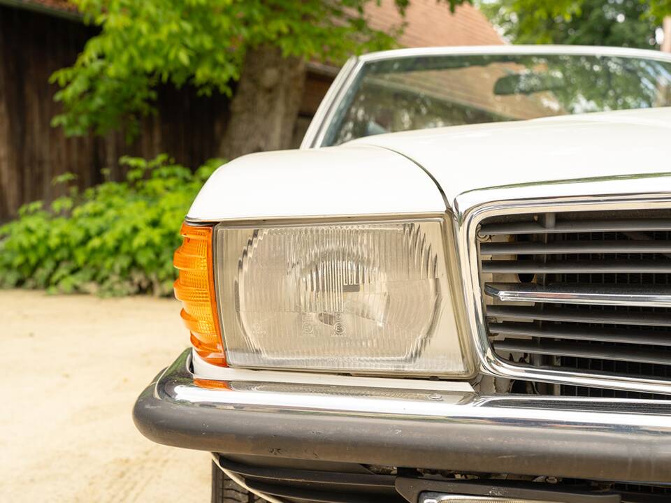 Afbeelding 13/42 van Mercedes-Benz 280 SL (1977)