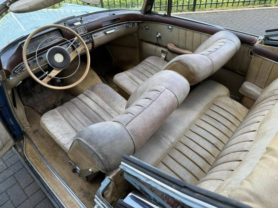 Afbeelding 16/50 van Mercedes-Benz 220 SE Cabriolet (1960)