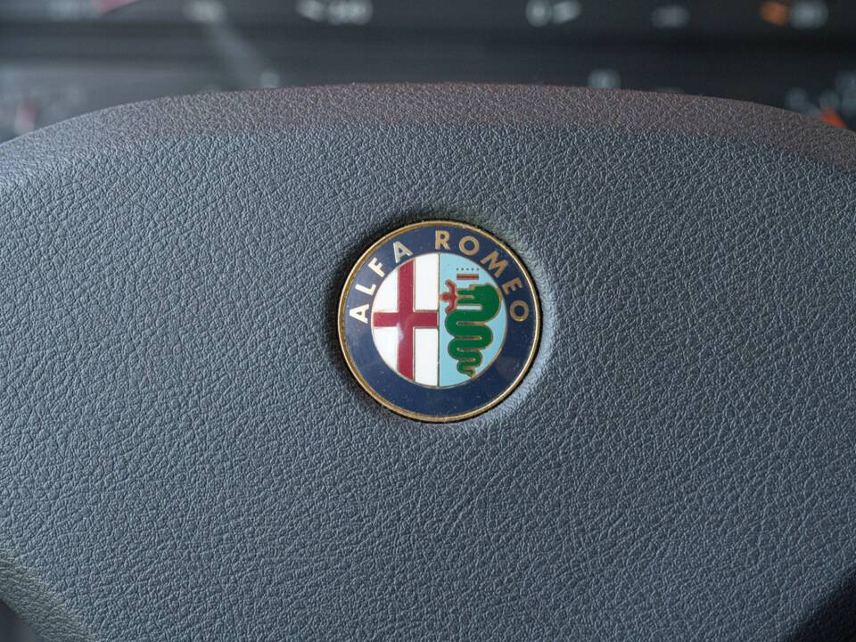 Image 37/50 de Alfa Romeo 164 2.0 (1991)