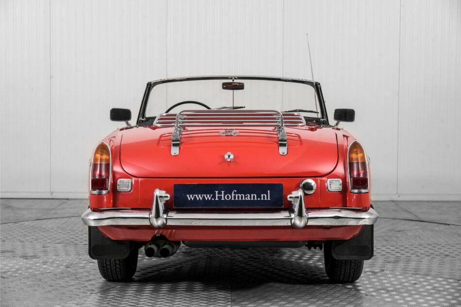 Imagen 56/82 de MG MGB (1967)