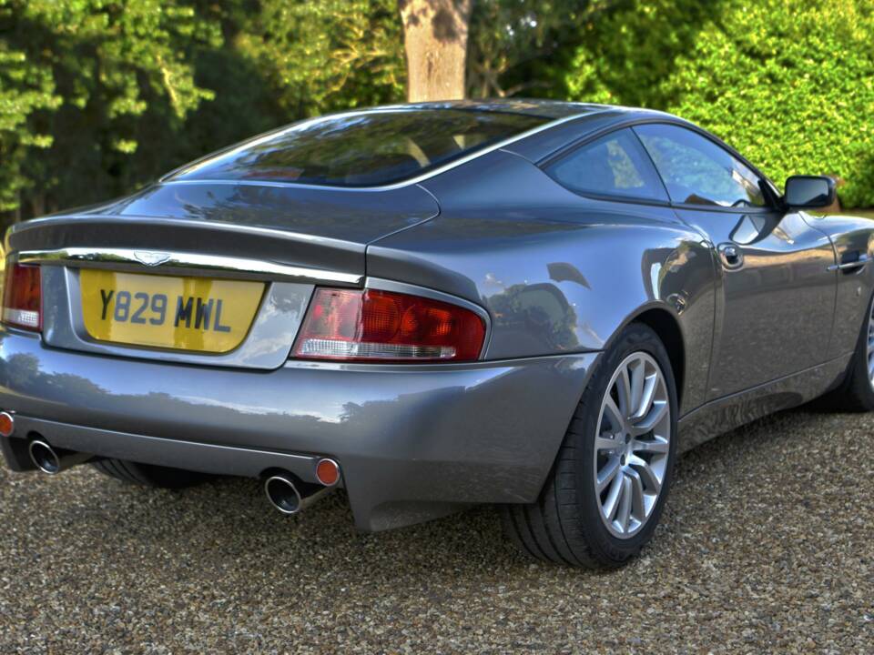 Bild 15/50 von Aston Martin V12 Vanquish (2001)