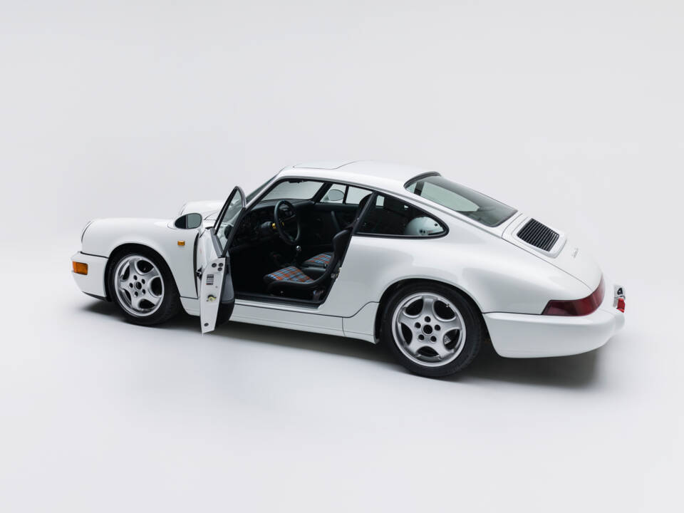 Afbeelding 13/26 van Porsche 911 Carrera 2 (1991)