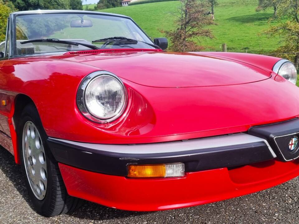 Image 14/14 of Alfa Romeo 2.0 Spider (1989)