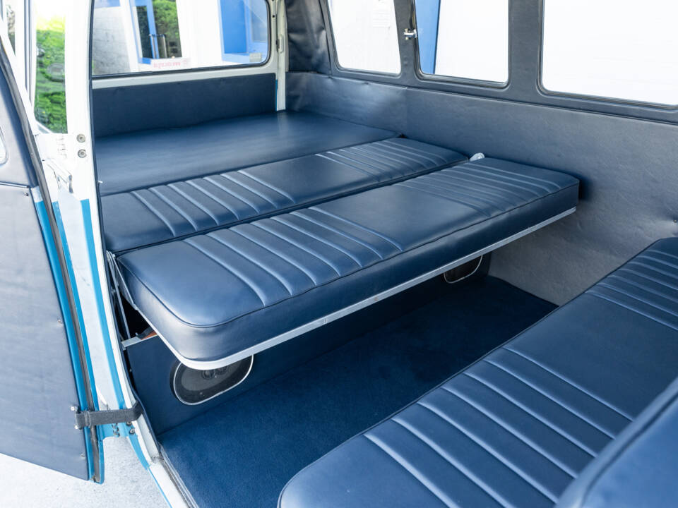 Image 70/89 of Volkswagen T1 Samba (1966)