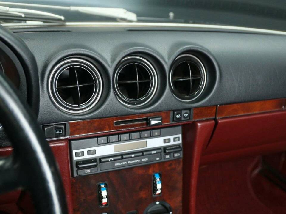 Image 16/30 de Mercedes-Benz 300 SL (1985)