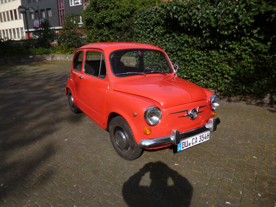 Image 5/32 of SEAT 600 D (1972)