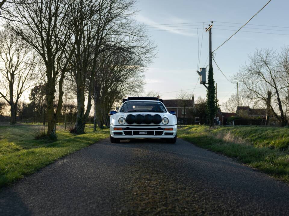 Image 8/50 of Ford RS200 (1986)