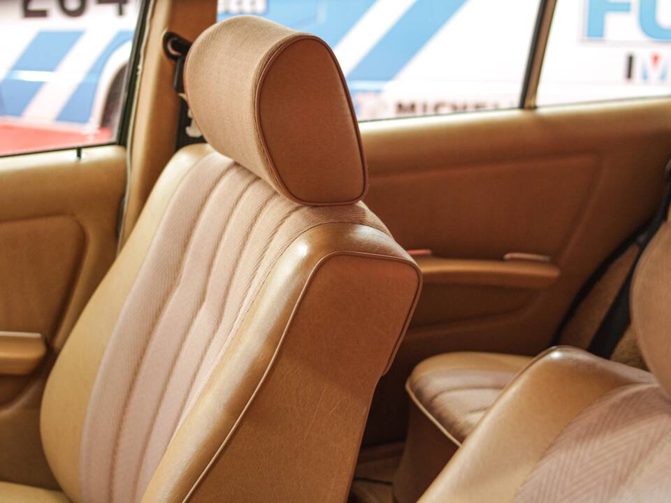 Bild 49/54 von Mercedes-Benz 250 T (1979)