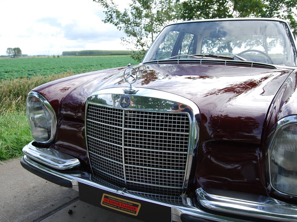 Bild 10/58 von Mercedes-Benz 280 SE (1968)