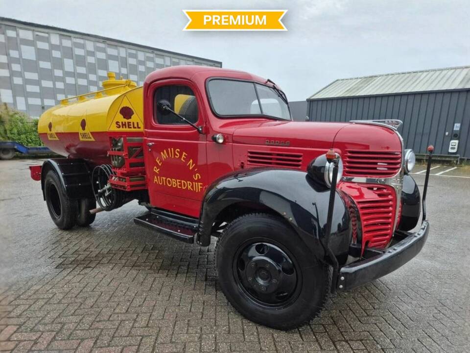 Image 1/8 de Dodge TC (1946)