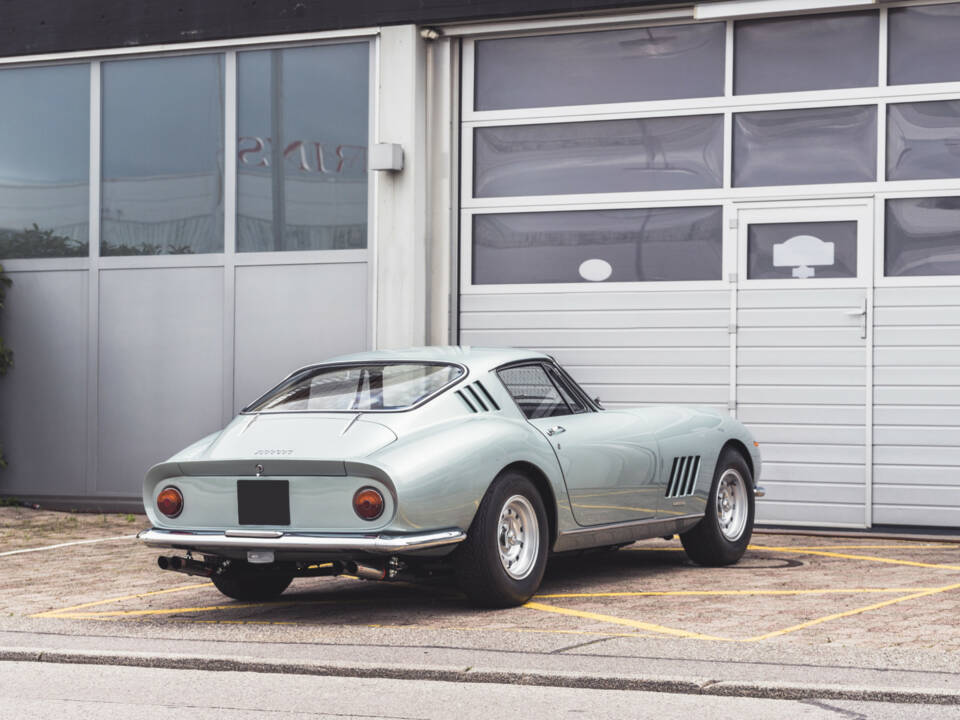 Image 3/21 of Ferrari 275 GTB (1966)