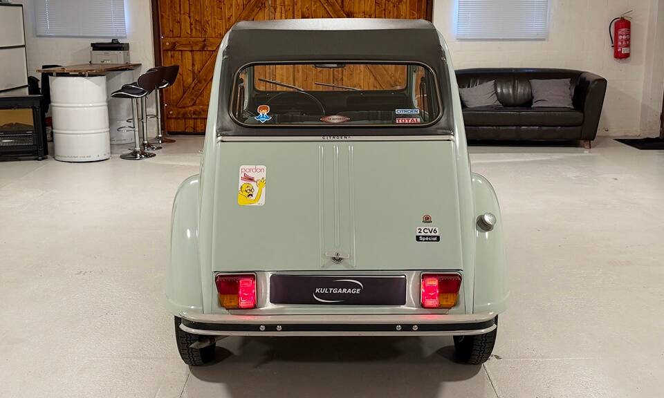 Image 5/38 of Citroën 2 CV 6 (1982)