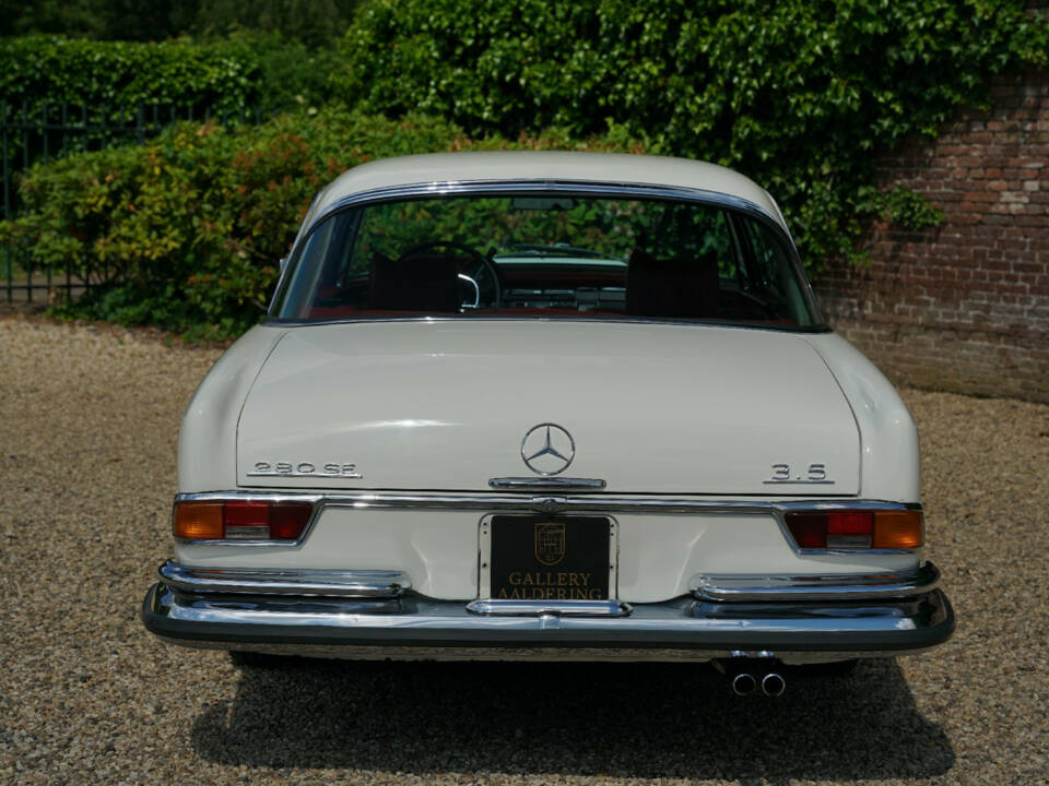 Image 22/50 of Mercedes-Benz 280 SE 3,5 (1970)