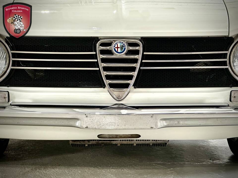 Immagine 31/69 di Alfa Romeo Giulia Nuova Super 1600 (1975)