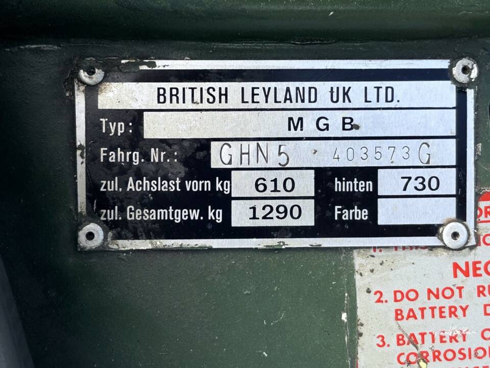 Afbeelding 10/22 van MG MGB (1976)