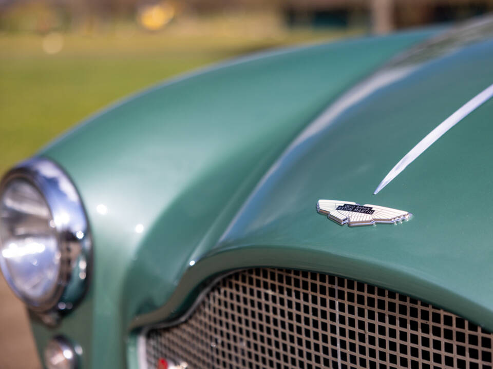 Image 28/50 of Aston Martin DB 2&#x2F;4 Mk III (1958)