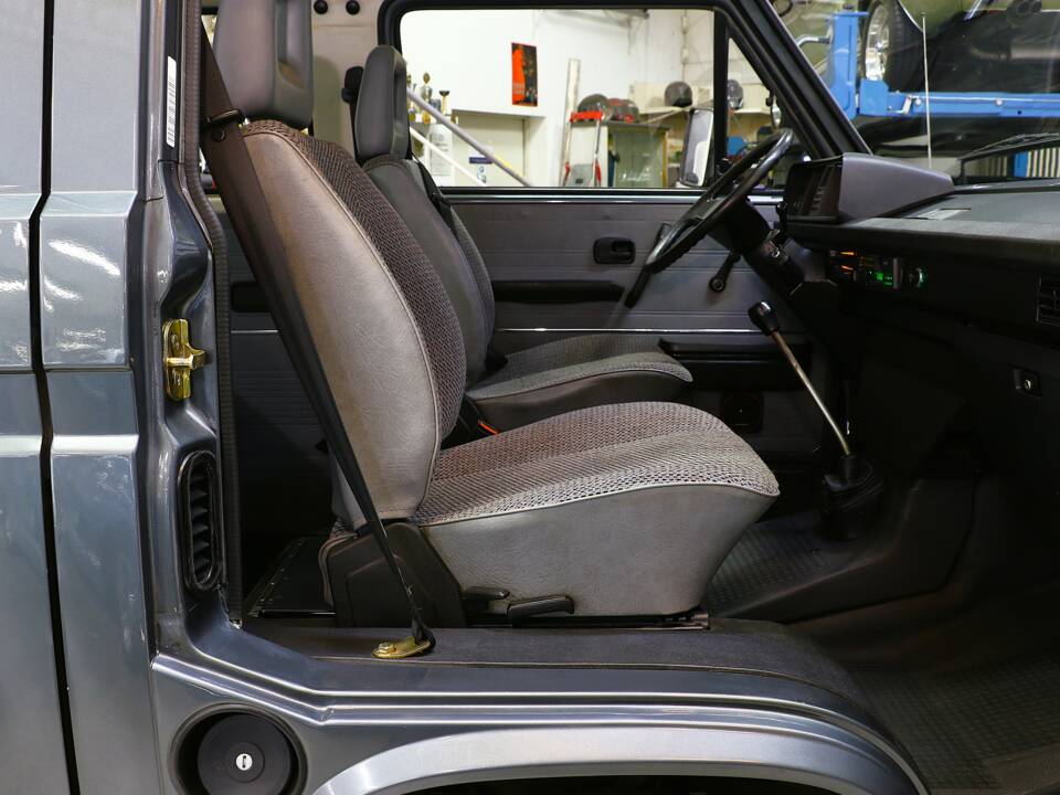 Bild 16/34 von Volkswagen T3 Caravelle GL 1.9 (1987)