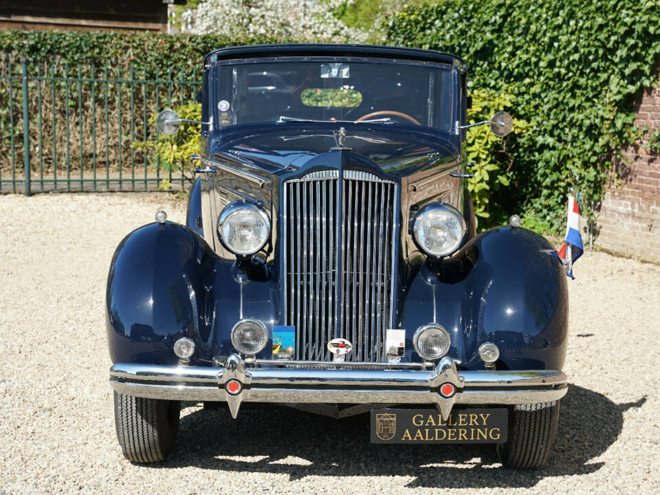 Image 50/50 of Packard eight (1937)