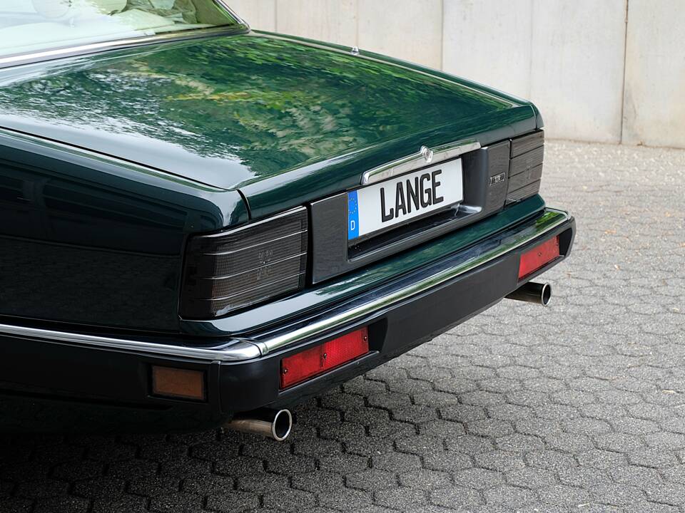 Image 16/77 de Jaguar XJ 40 (XJ-R) (1993)