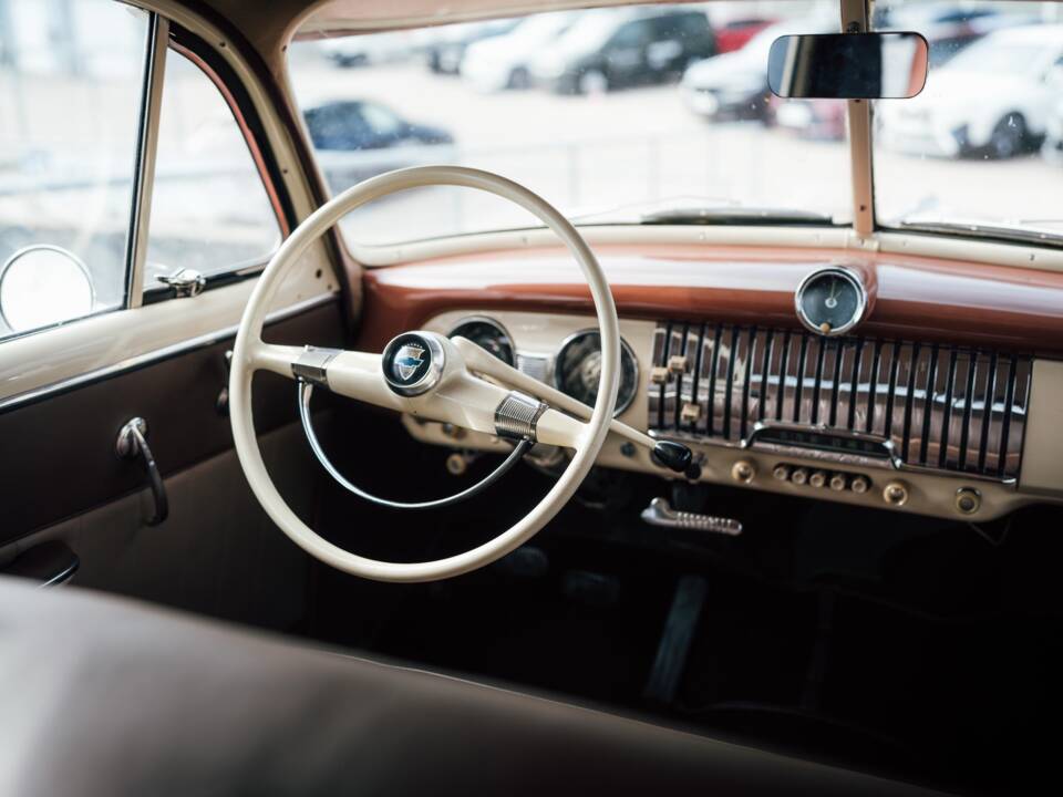 Bild 22/29 von Chevrolet Deluxe Styleline (1952)