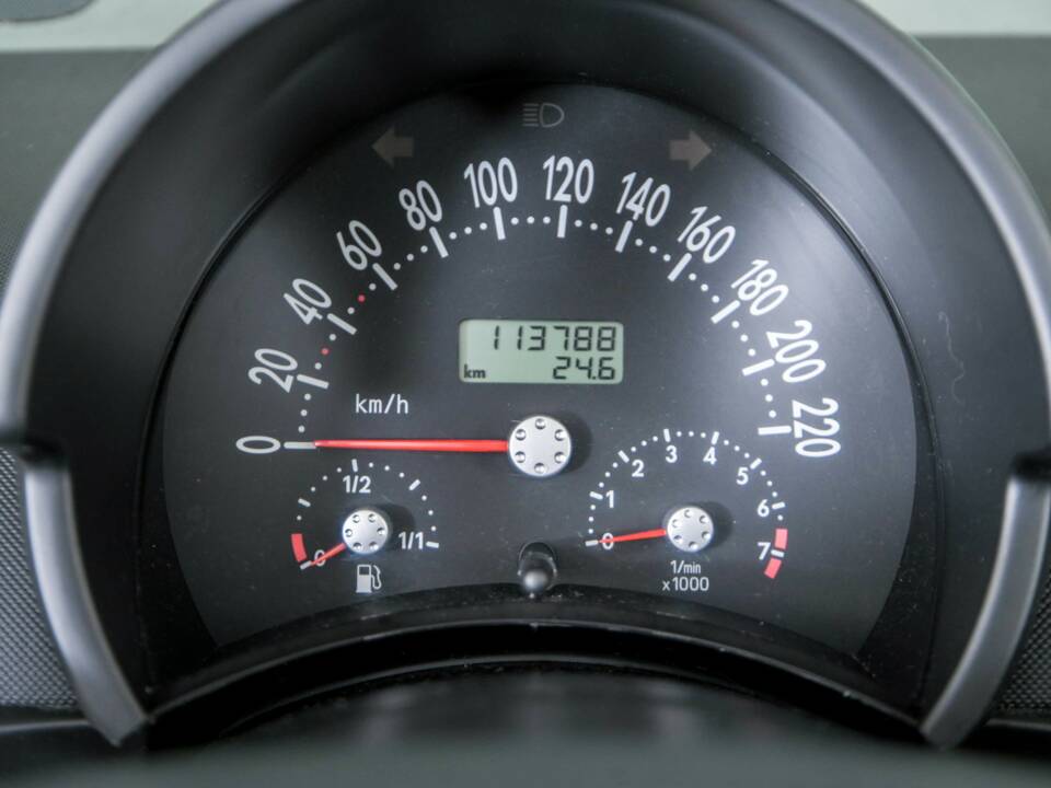 Bild 15/50 von Volkswagen New Beetle 1.6 (2003)