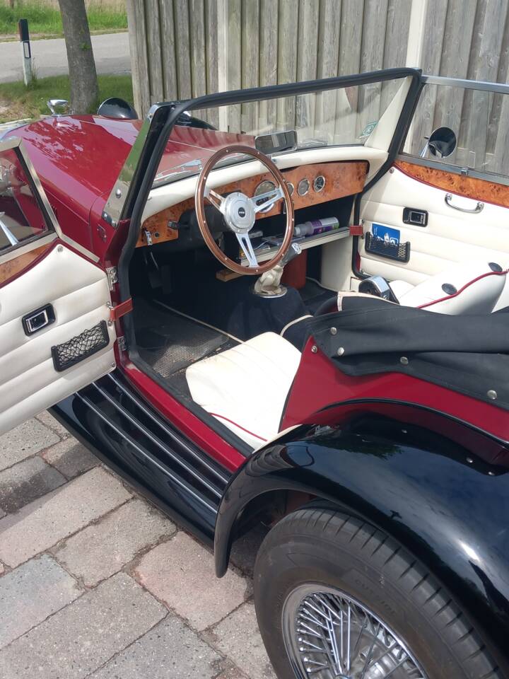 Image 10/22 of JBA Falcon SRi (1991)