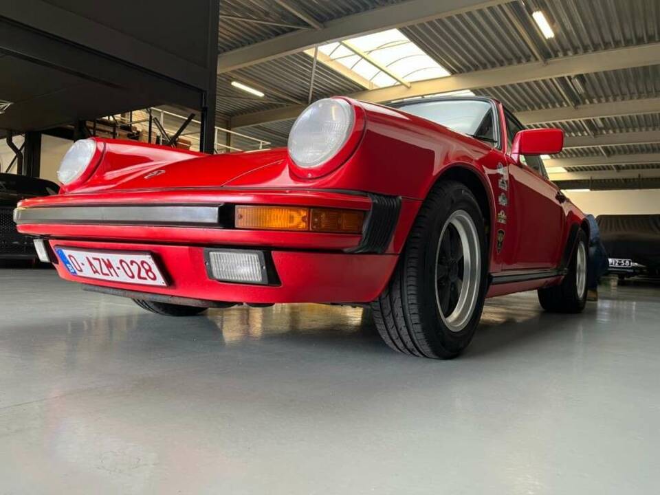 Image 26/50 of Porsche 911 Carrera 3.2 (1987)