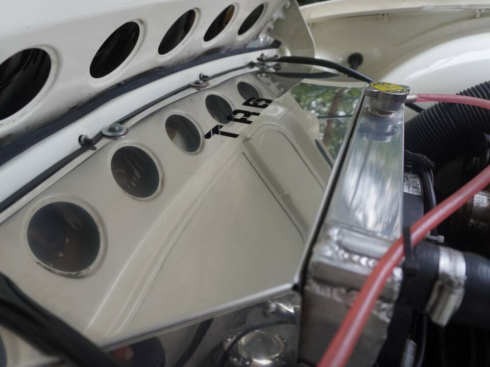 Bild 21/24 von Triumph TR 6 PI (1973)