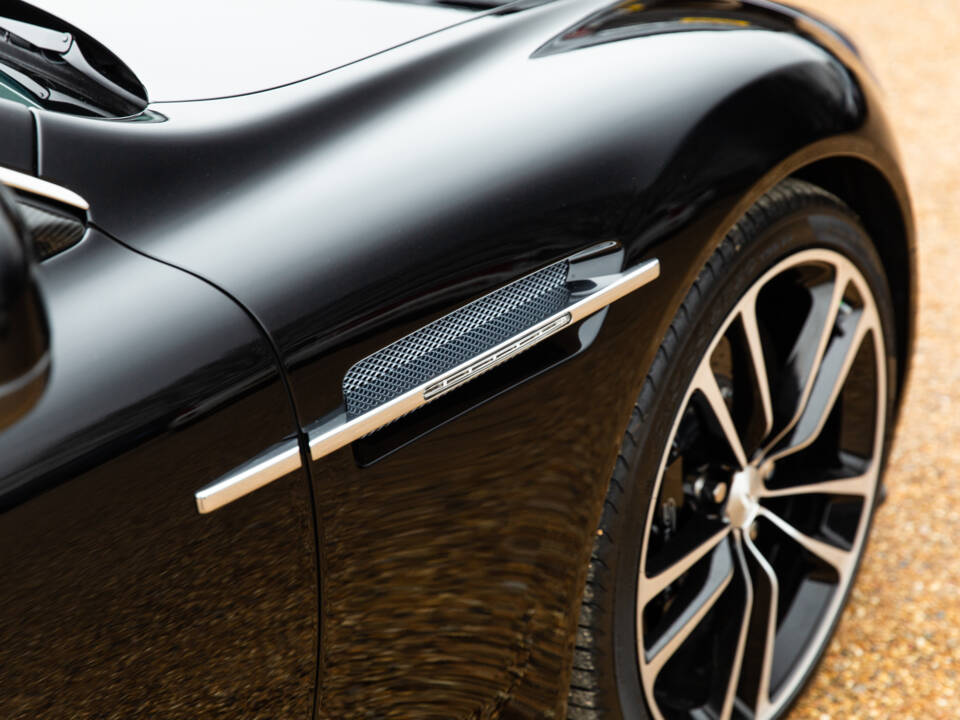 Immagine 71/98 di Aston Martin DBS (2010)