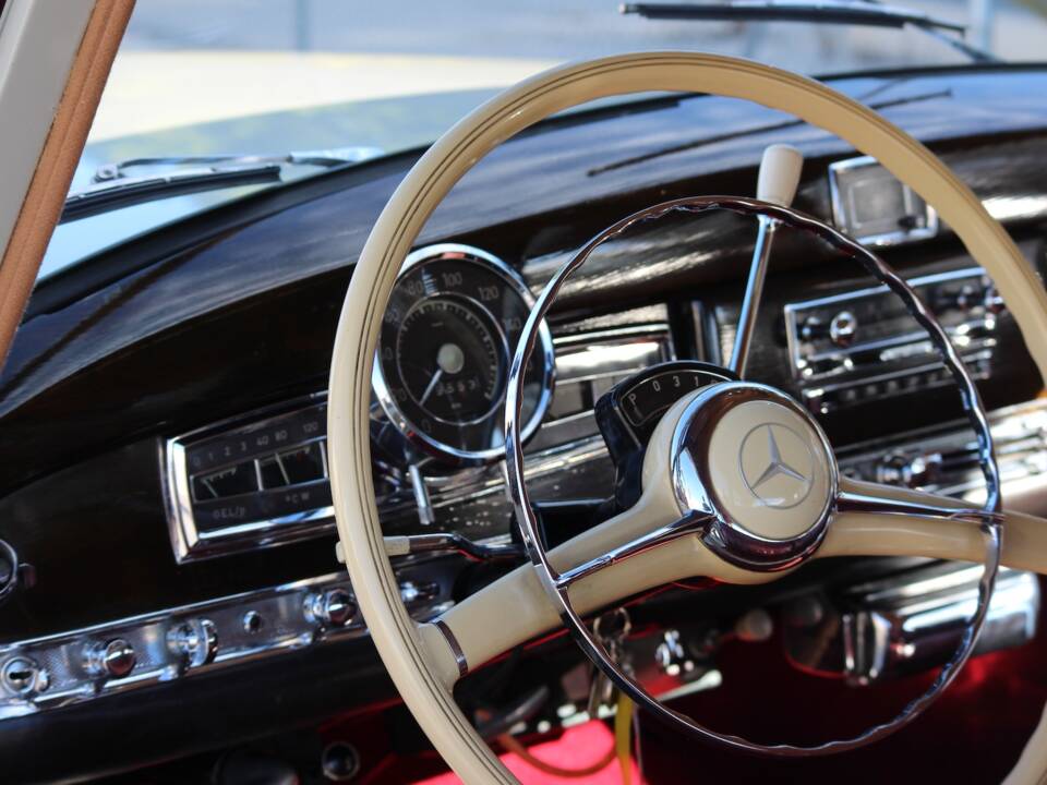 Imagen 11/19 de Mercedes-Benz 300 c (1956)