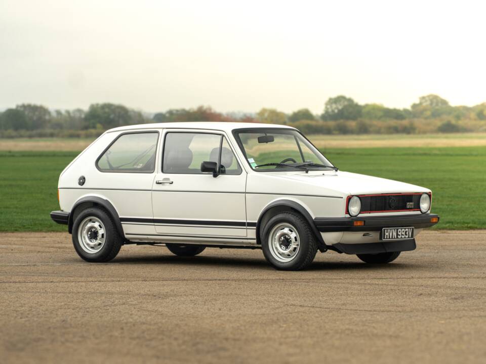 Image 2/40 of Volkswagen Golf I GTI 1.6 (1980)