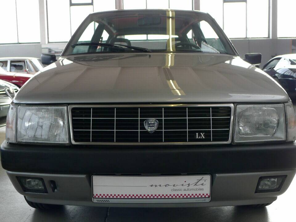 Bild 1/39 von Lancia Y10 LX I.E. (1991)
