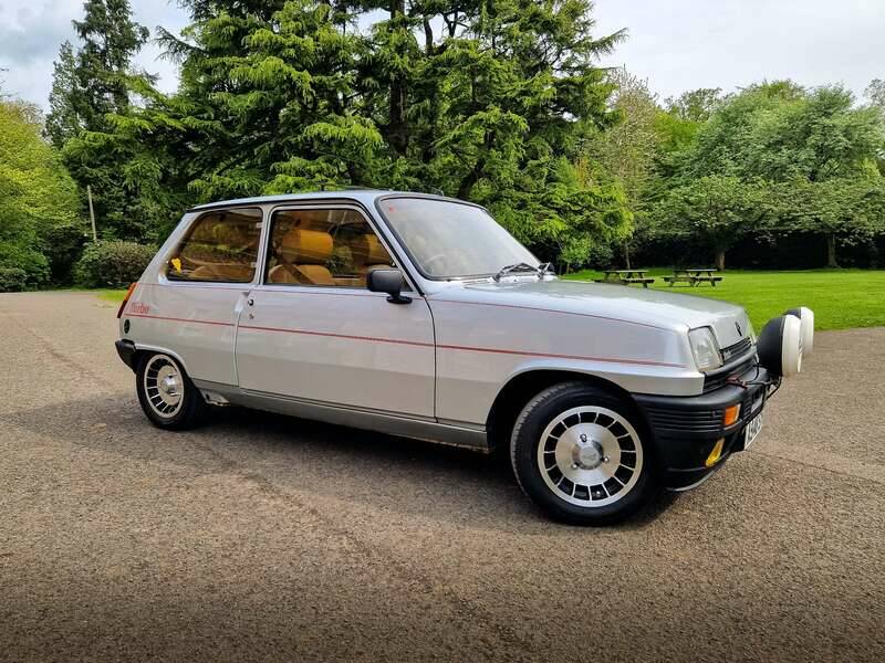 Afbeelding 10/50 van Renault R 5 Alpine Turbo (1984)