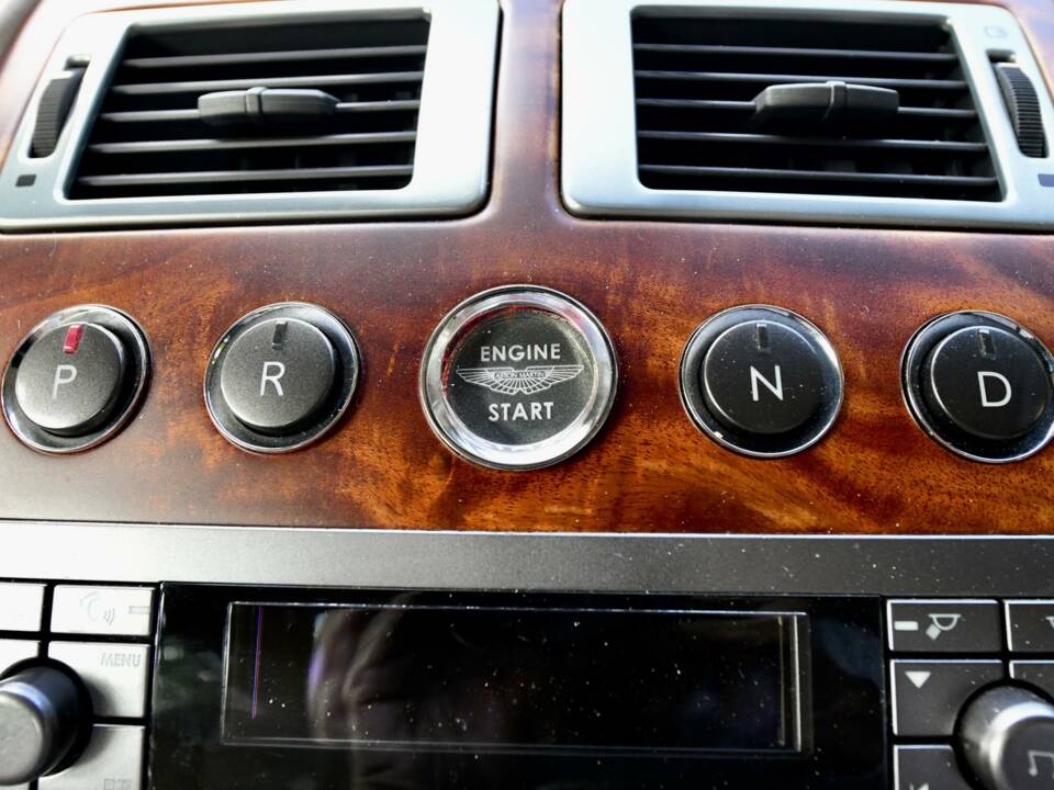 Bild 44/50 von Aston Martin DB 9 (2005)