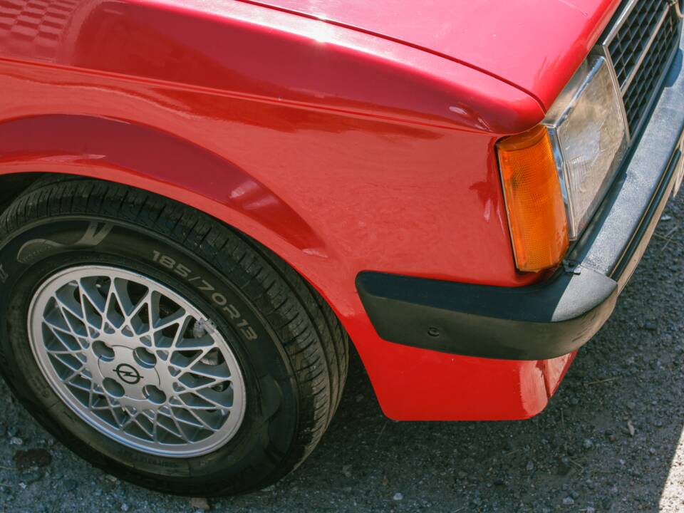 Imagen 10/26 de Opel Kadett 1,3 S (1984)