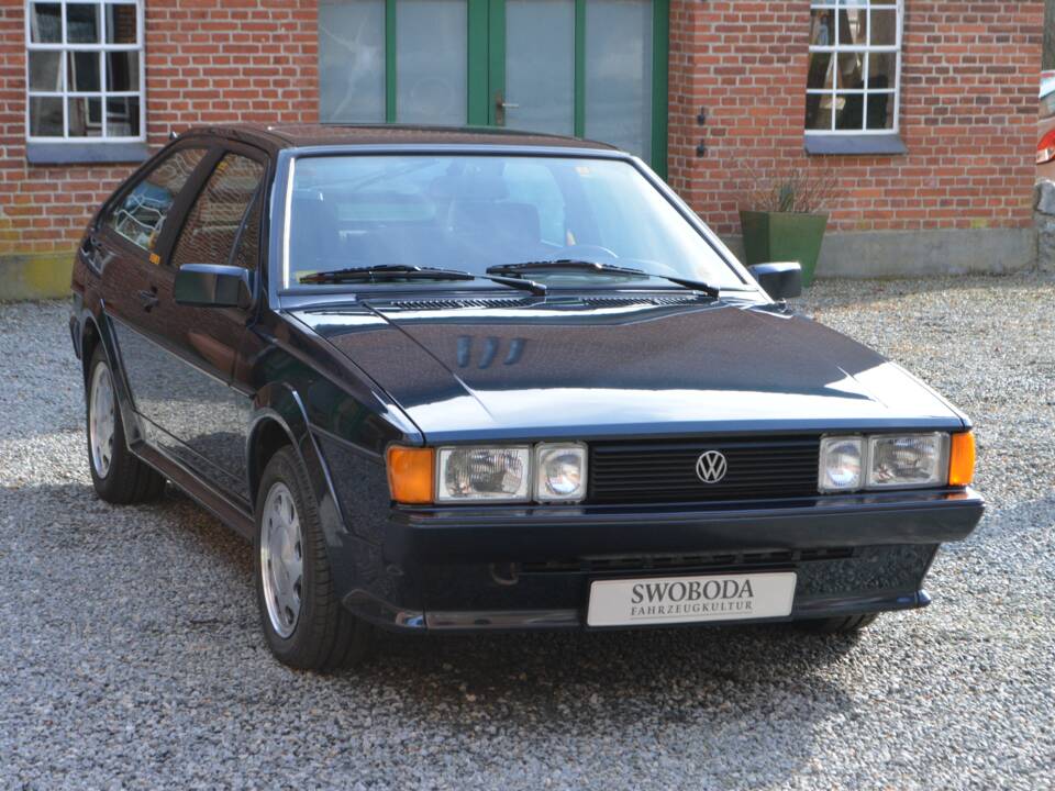 Image 8/15 de Volkswagen Scirocco II GT (1990)
