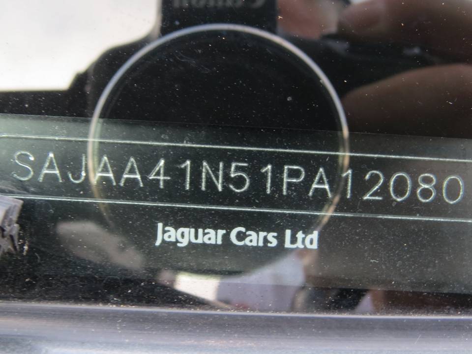 Afbeelding 50/50 van Jaguar XKR Silverstone (2000)