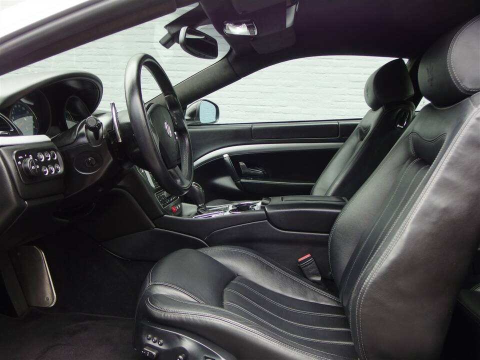 Immagine 52/98 di Maserati GranTurismo 4.2 (2009)