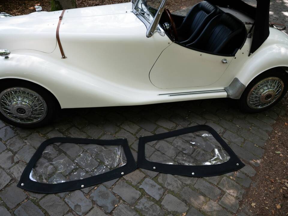 Bild 17/24 von Charon Kitcar 2 CV 6 roadster (1990)