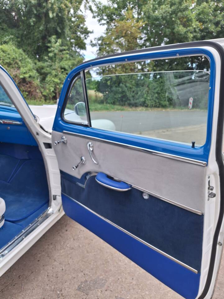 Image 10/17 of Pontiac Chieftain (1953)