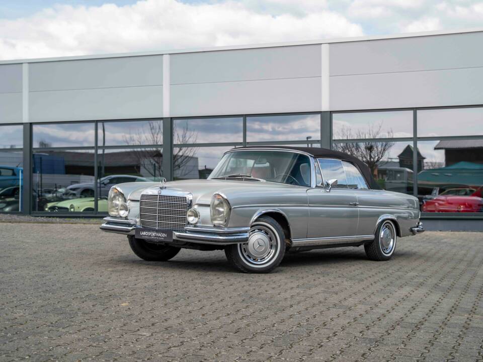 Imagen 1/30 de Mercedes-Benz 280 SE 3,5 (1969)