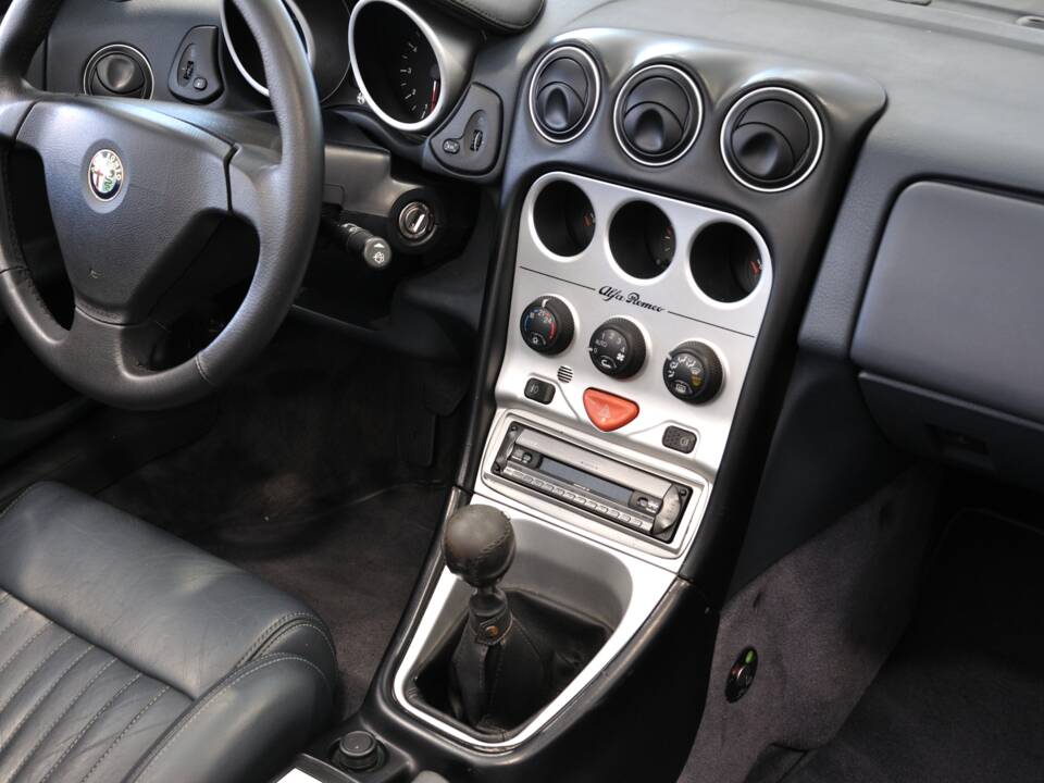 Immagine 27/41 di Alfa Romeo Spider 3.0 V6 12V (2000)