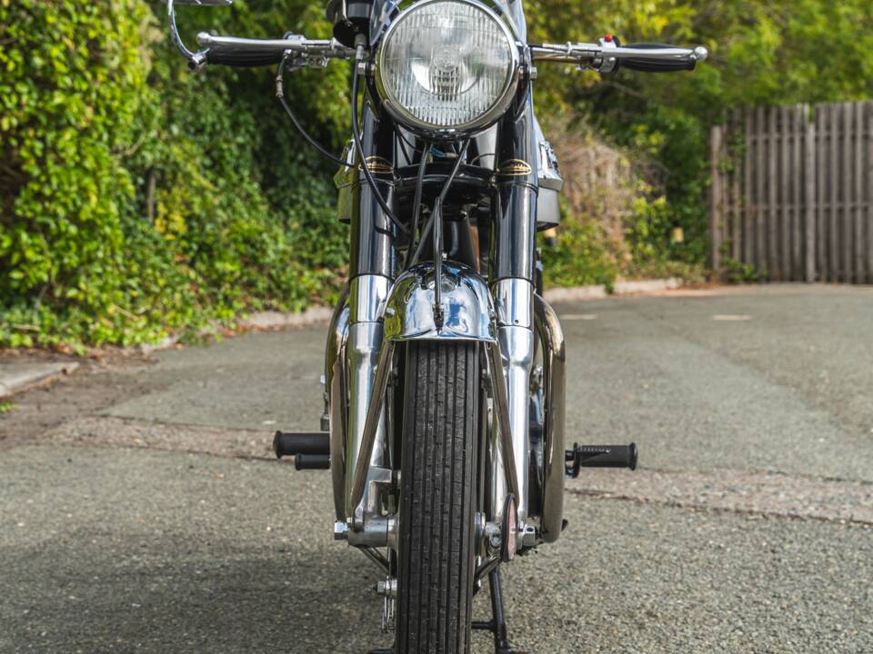 Image 9/10 of Norton 650 SS (1964)