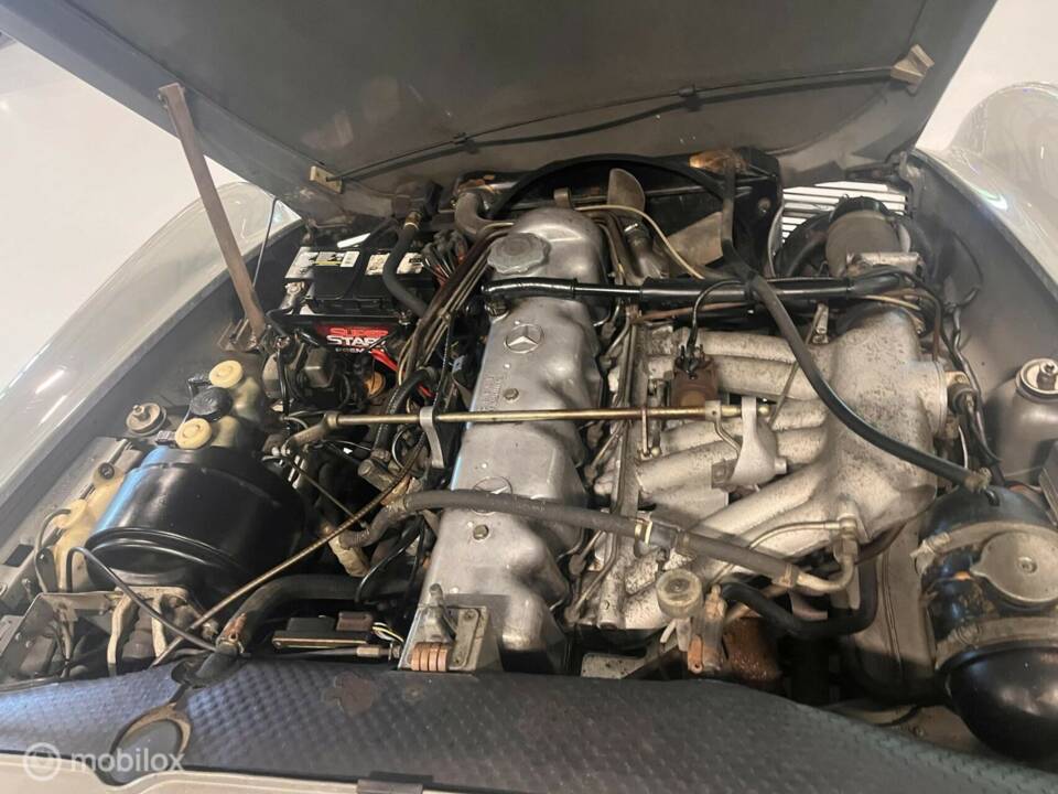 Immagine 13/33 di Mercedes-Benz 280 SL (1968)