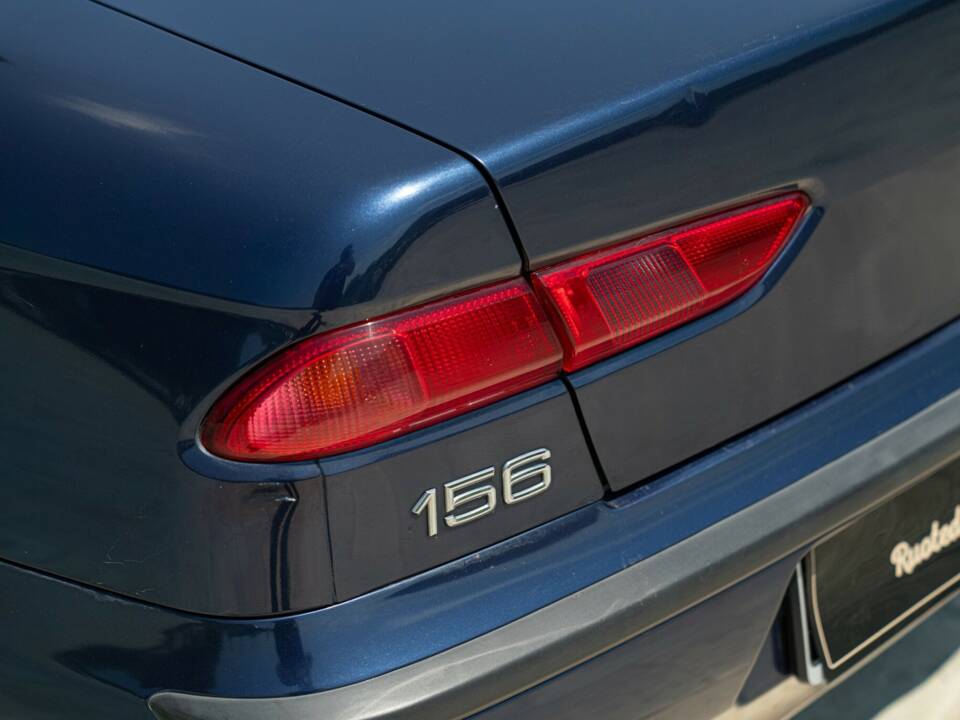 Imagen 17/50 de Alfa Romeo 156 2.5 V6 (2000)