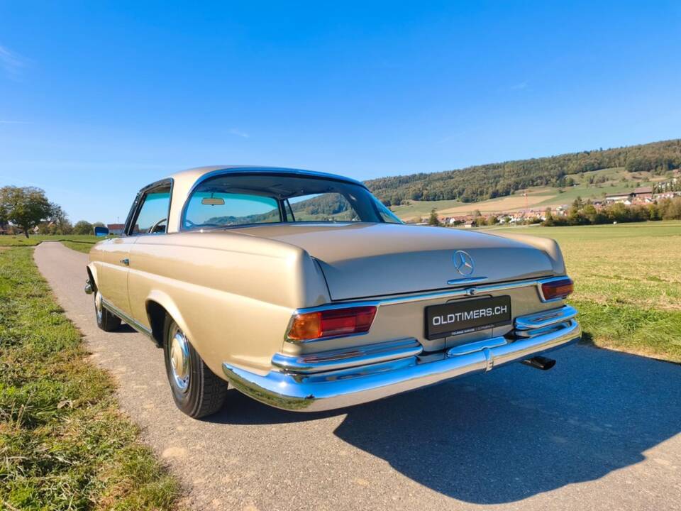 Afbeelding 27/30 van Mercedes-Benz 220 SE b (1961)