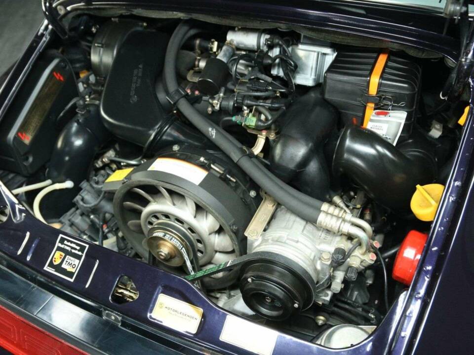 Immagine 36/50 di Porsche 911 Carrera 4 (1993)